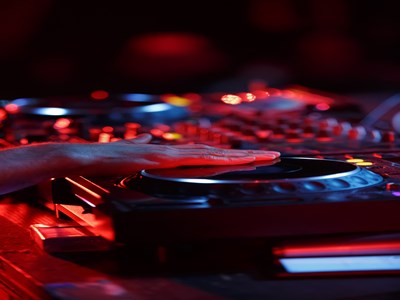 DJ Akuten